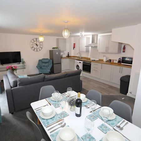 Exmouth - Apartment 2, Strand House - Modern 2 Bedroom Apartment, Perfect Location For Access To Beach & Town Centre - Sleeps 4 Guests - Hosted By Rentmyhouse Buitenkant foto