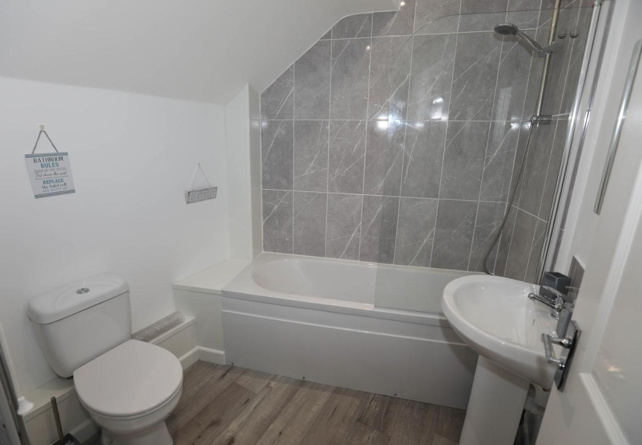 Exmouth - Apartment 2, Strand House - Modern 2 Bedroom Apartment, Perfect Location For Access To Beach & Town Centre - Sleeps 4 Guests - Hosted By Rentmyhouse Buitenkant foto