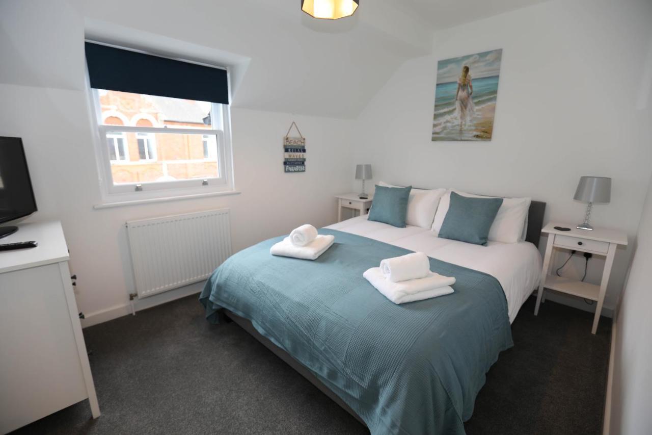 Exmouth - Apartment 2, Strand House - Modern 2 Bedroom Apartment, Perfect Location For Access To Beach & Town Centre - Sleeps 4 Guests - Hosted By Rentmyhouse Buitenkant foto