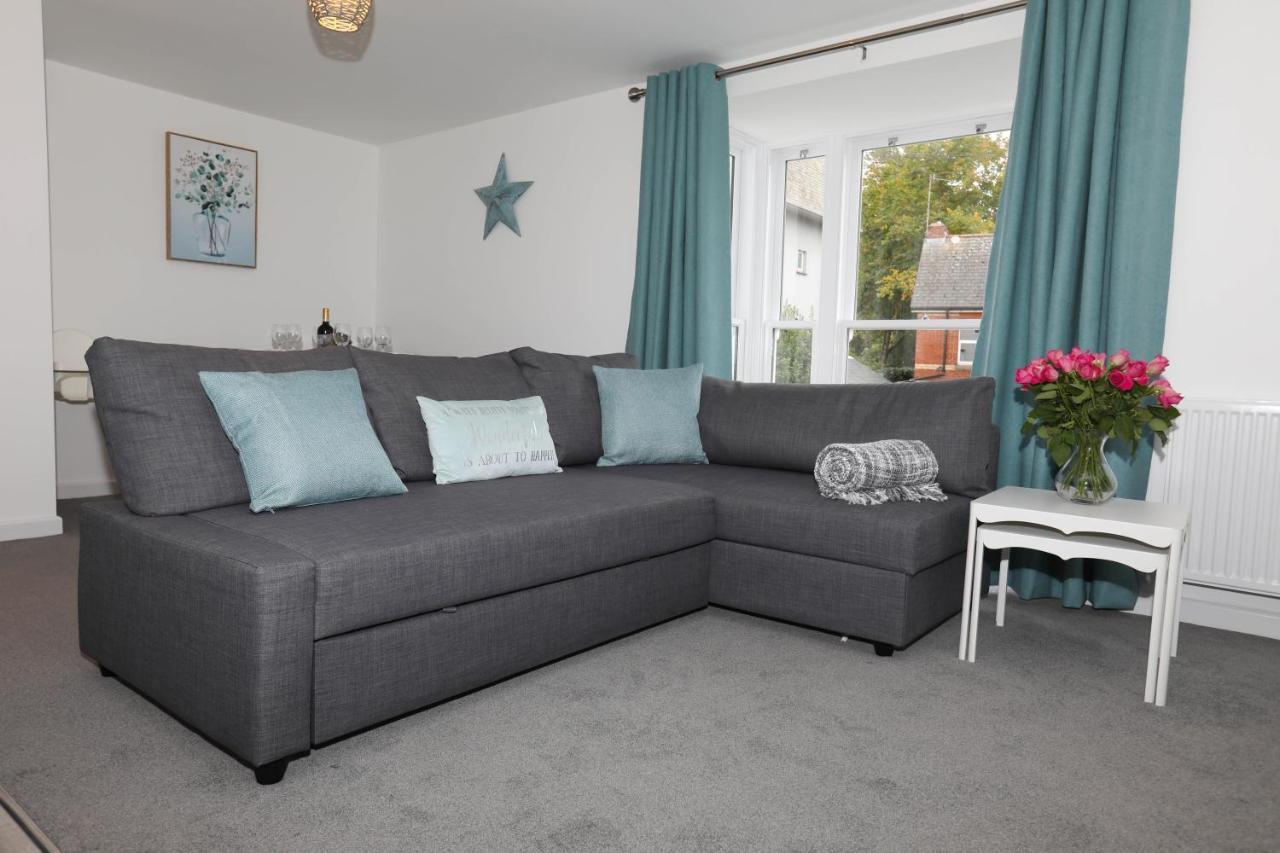 Exmouth - Apartment 2, Strand House - Modern 2 Bedroom Apartment, Perfect Location For Access To Beach & Town Centre - Sleeps 4 Guests - Hosted By Rentmyhouse Buitenkant foto