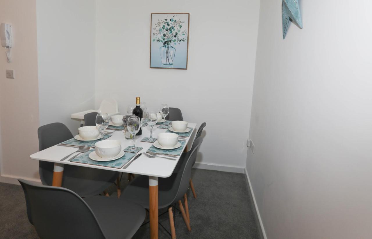 Exmouth - Apartment 2, Strand House - Modern 2 Bedroom Apartment, Perfect Location For Access To Beach & Town Centre - Sleeps 4 Guests - Hosted By Rentmyhouse Buitenkant foto